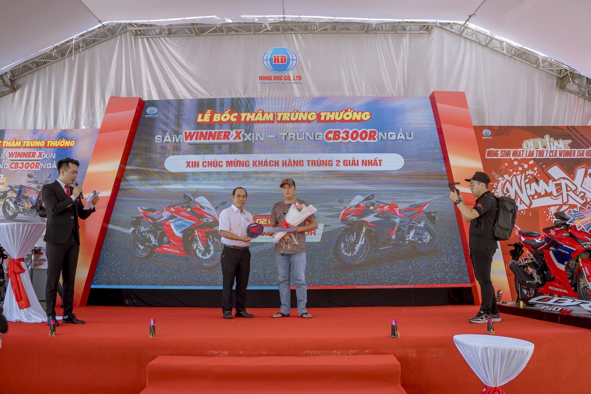 3 khách hàng may mắn trúng xe chương trình “Sắm Winner X xịn - Trúng CB300R ngầu”  & Sinh nhật lần thứ 7 Câu lạc bộ Honda Winner 150 Hồng Đức