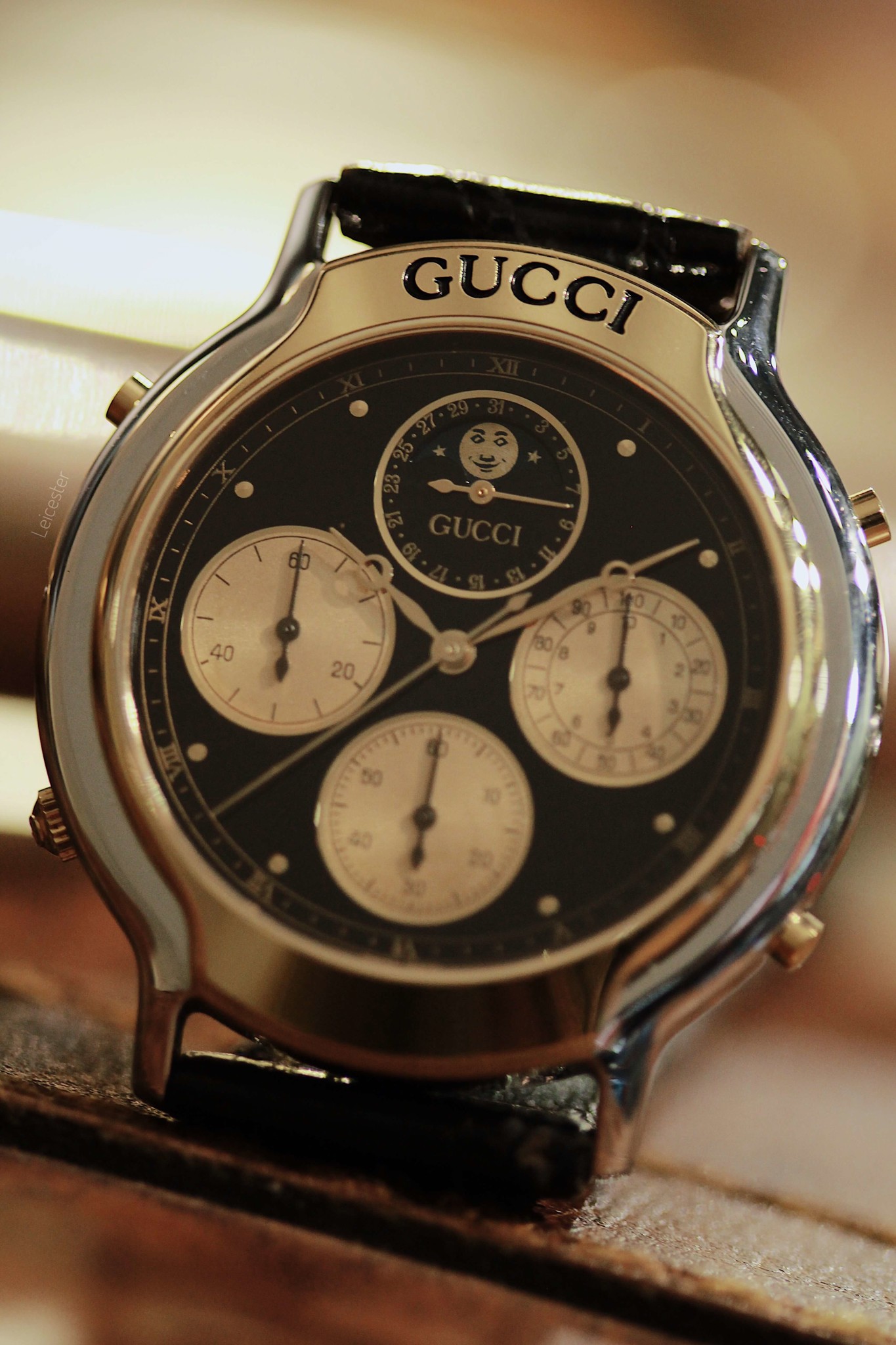 Gucci 8300 watch best sale