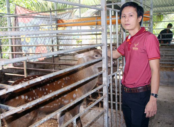 BÁO VIETNAMNET - BỊ GIA ĐÌNH PHẢN ĐỐI VẪN QUYẾT NUÔI CON VẬT LẠ, CHÀNG TRAI LÃI BỘN TIỀN