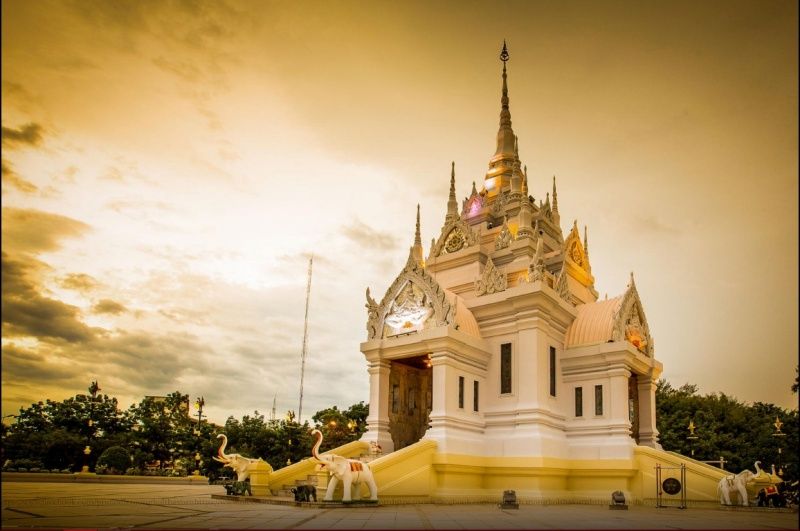 Đền thờ linh trụ Bangkok (Lak Mueang) địa điểm tâm linh và văn hóa quan trọng ở TP. Bangkok