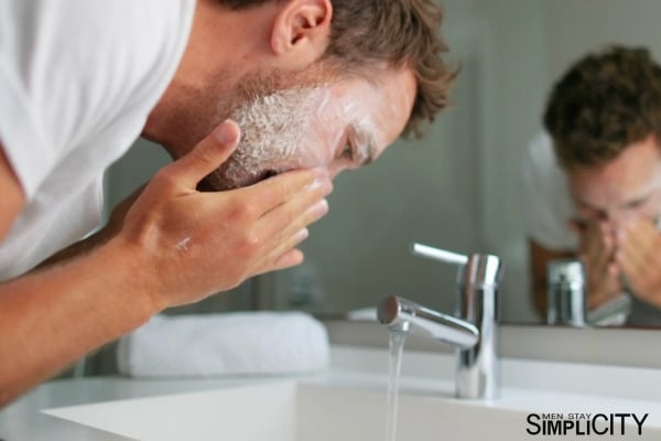 Vì sao nam giới nên sử dụng sữa rửa mặt?