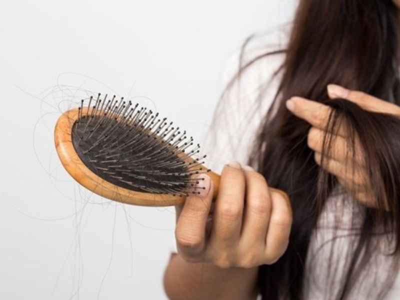 Nguyên nhân gây rụng tóc và cách chăm sóc tóc chắc khỏe