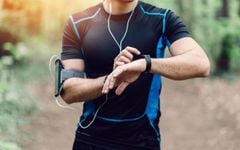 Chạy Bộ Theo Nhịp Tim: Bí Quyết Chạy Bền, Hết Thở Dốc Sau 1-2km