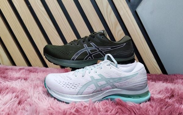 Giày chạy bộ nam, giày chạy bộ nữ ASICS Kayano 28 cực chắc chắn, cực bền sẽ là lựa chọn hàng đầu cho giày chạy 5km tốt nhất 2023