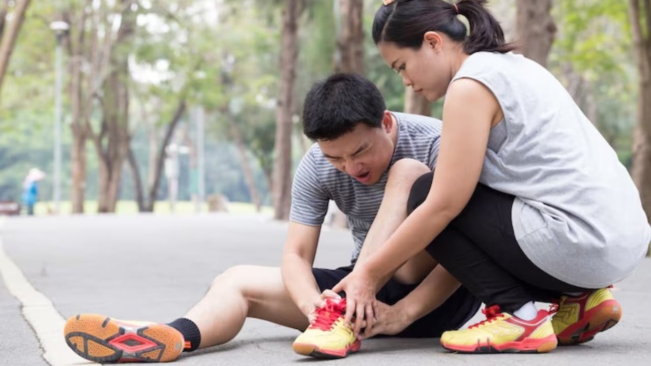 lật cổ chân khi chạy bộ