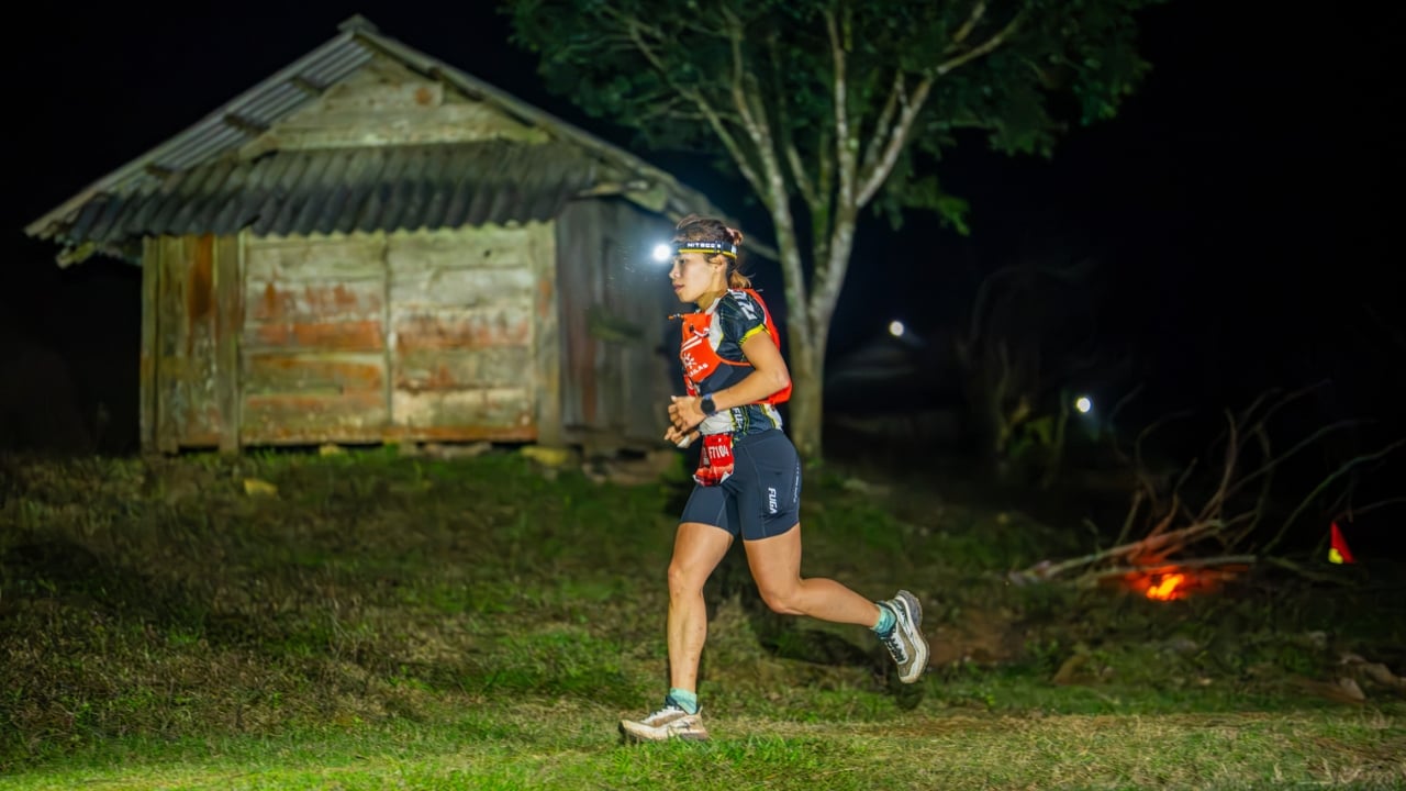 Hà Hậu Runner