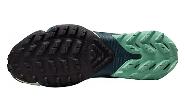 Giày chạy bộ nữ Nike tốt nhất cho chạy đường mòn: Nike Air Zoom Terra Kiger 8 Trail-đế ngoài