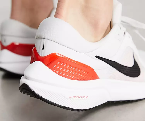 Giày chạy bộ Nike Air Zoom Vomero 16- mũi giày