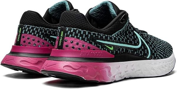 Giày chạy bộ nữ Nike tốt nhất cho sự ổn định: Nike React Infinity Run Flyknit 3- react