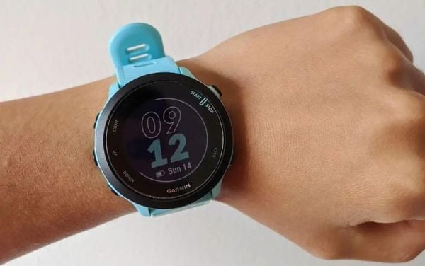 Garmin Forerunner 55 là dòng đồng hồ chạy bộ cơ bản, phù hợp cho người mới chạy bộ