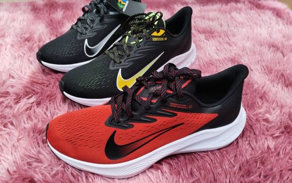 Giày chạy bộ Nike Winflo 7với thiết kế vô cùng đẹp mắt, giá cả phải chăng là sự lựa chọn của nhiều người muốn chạy giải 5km