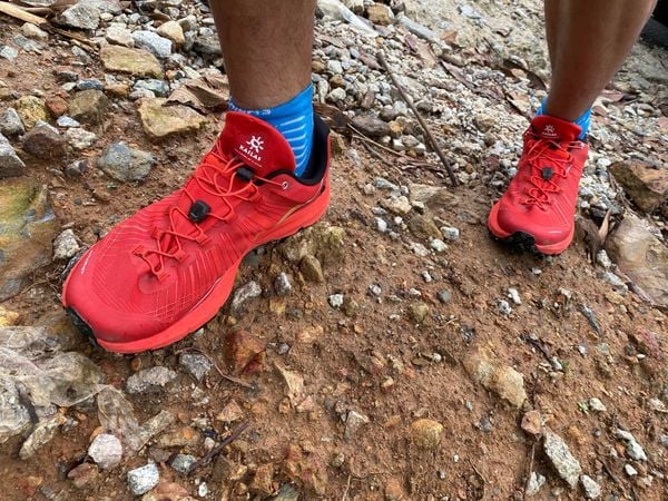 Giày chạy trail chinh phục địa hình