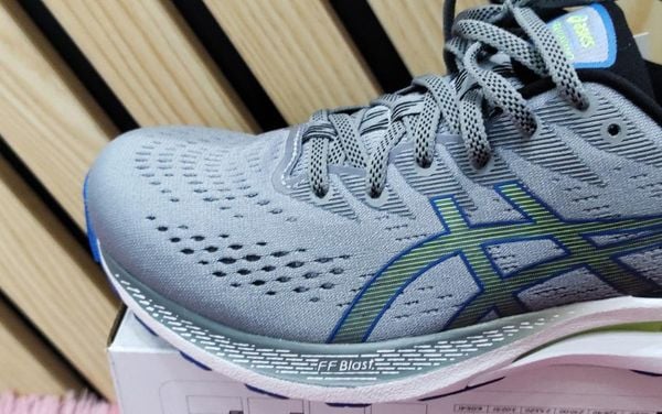 Phần mũi chạy bộ ASICS Kayano