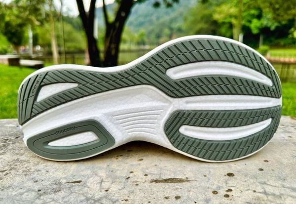 Giày tốt nhất cho chạy 5km- Saucony Ride 17