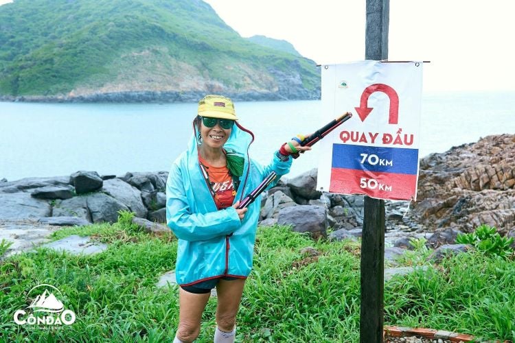Cô Tâm chay trail Con Dao