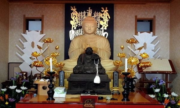 TOP 10 ĐIỀU CẦN BIẾT VỀ BÀN THỜ PHẬT TẠI NHÀ