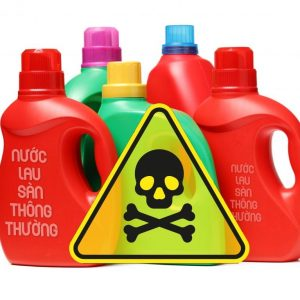 5 TÁC HẠI CỦA NƯỚC LAU SÀN HÓA CHẤT MÀ BẠN NÊN BIẾT
