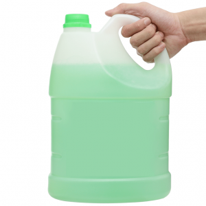 Những tác hại khi sử dụng nước lau sàn hóa chất
