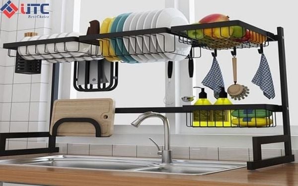 Sử dụng kệ đứng để đặt các vật dụng cần thiết.