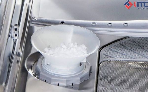 Muối rửa bát là loại muối đặc biệt dùng để sử dụng cho máy rửa bát.