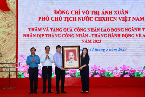 Đội ngũ công nhân lao động ngành Than có vai trò và đóng góp quan trọng đối với sự phát triển kinh tế - xã hội của tỉnh Quảng Ninh và đất nước