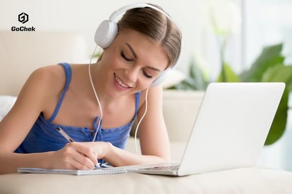 nghe nhạc có giúp học tập trung hơn không