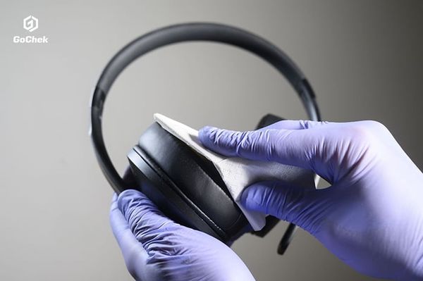 cách vệ sinh tai nghe bluetooth