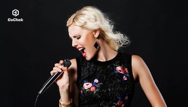 micro có dây karaoke gia đình