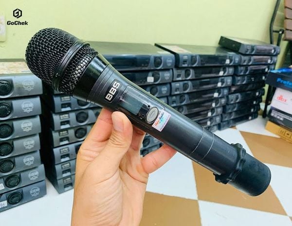Micro không dây bãi