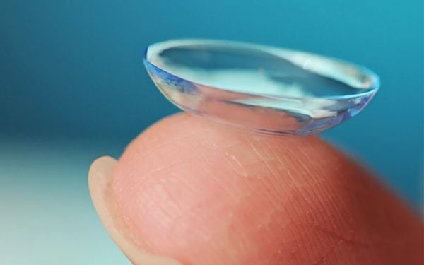 Hình ảnh kính áp tròng mềm