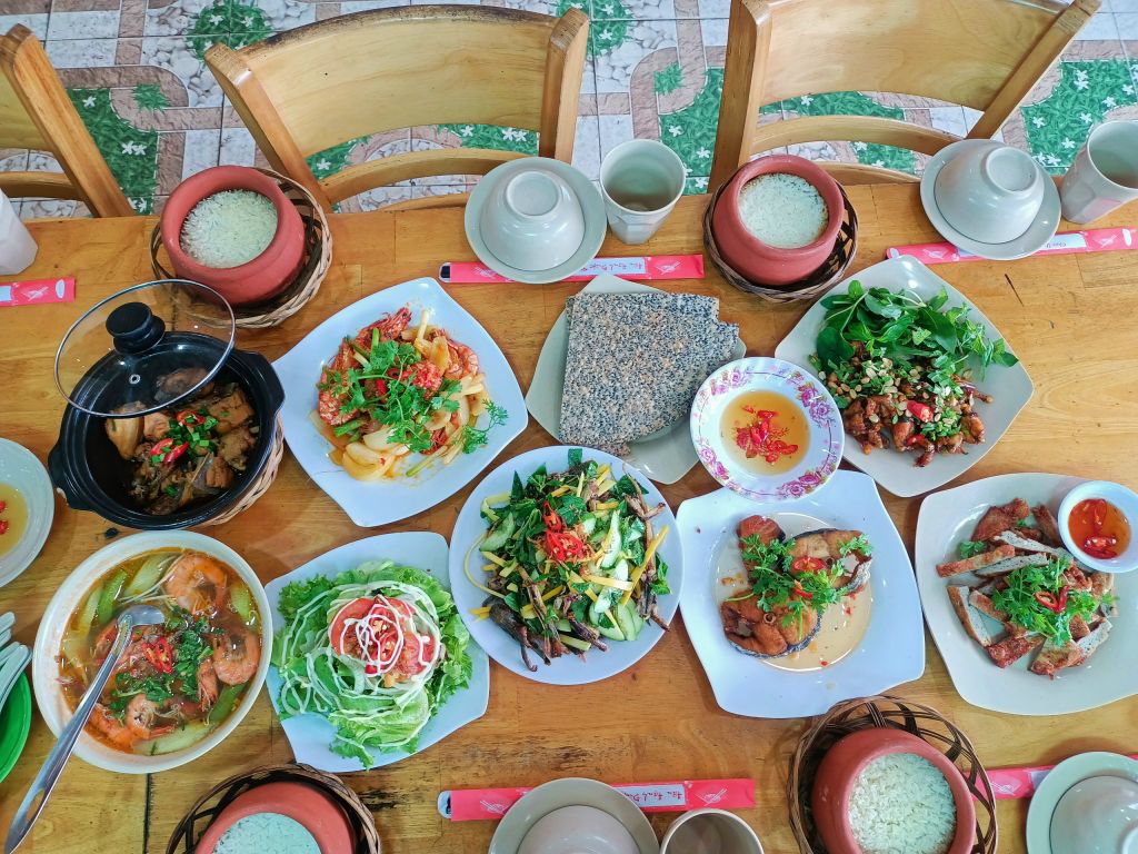 5 Quán Ăn Gia Đình Siêu Ngon Tại Phan Thiết