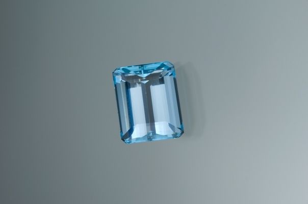 Trang sức đá quý của tháng 3, Đá Aquamarine – Ngọc xanh biển