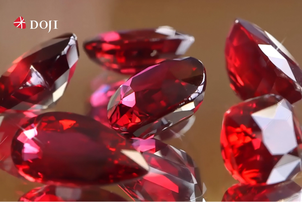 Đá ruby là loại đá quý màu đỏ, biểu tượng của quyền lực và tình yêu