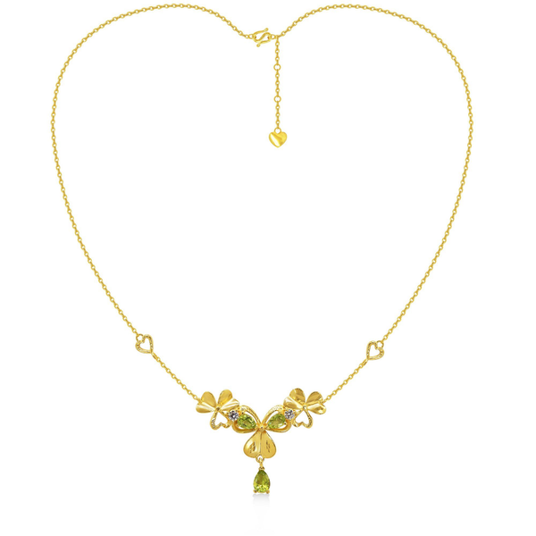 Dây chuyền nổi bật với viên đá Peridot, mang lại cảm giác bình yên, thư thái