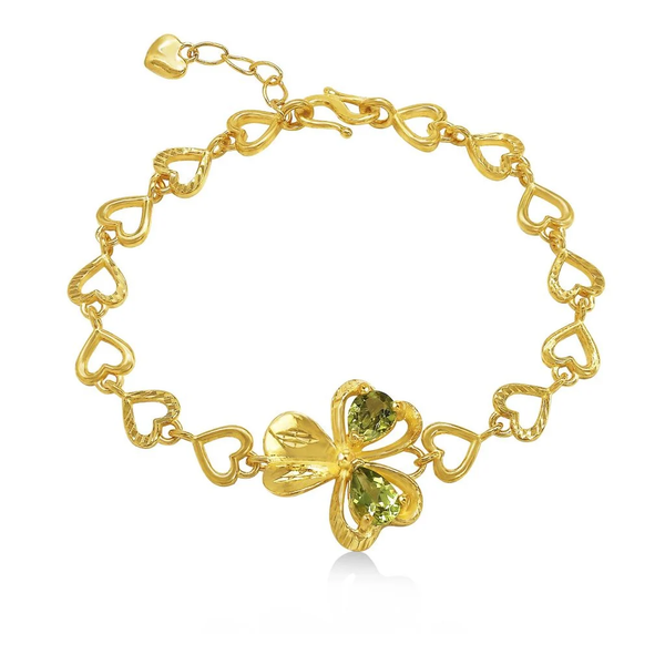 Lắc tay vàng 24K họa tiết cỏ ba lá đính đá Peridot giúp mang lại may mắn, hy vọng và tình yêu cho chủ nhân sở hữu