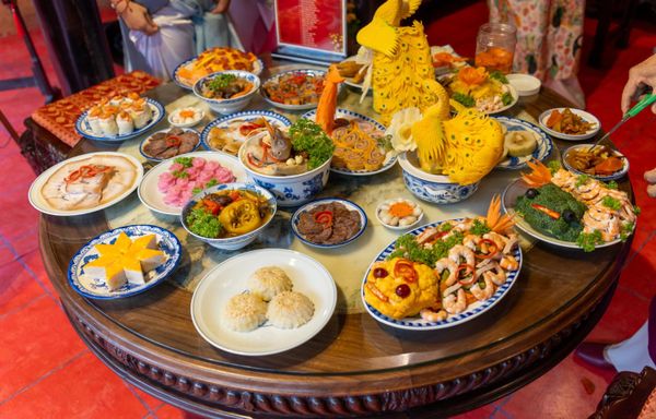 Mâm cơm cho lễ lại mặt được nhà gái chuẩn bị kỹ lưỡng