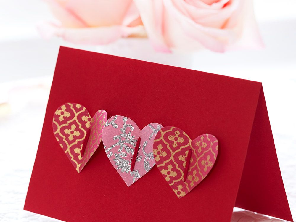 Một tấm thiệp đẹp với những lời yêu thương là cách thể hiện tình cảm sâu sắc nhất
