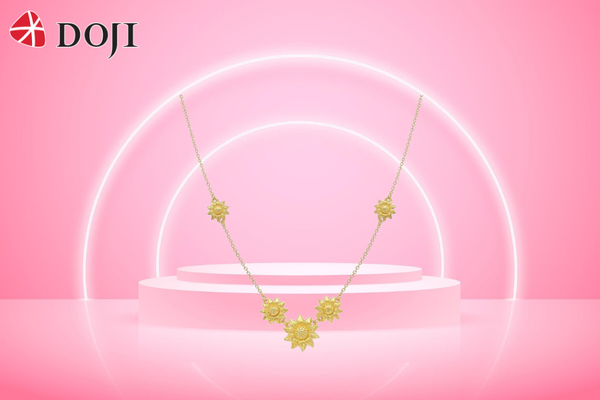 Dây chuyền vàng 24K của BST “Hoa nắng” sở hữu mặt dây chuyềnchuuyền Hoa hướng dương rạng rỡ và đầy sức sống
