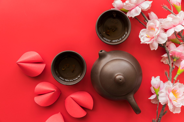 Ấm trà cao cấp là món quà 8/3 cho mẹ như lời nhắc mẹ dành thời gian cho bản thân nhiều hơn