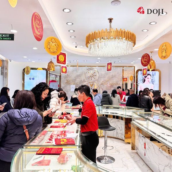 DOJI là thương hiệu lớn, uy tín, đảm bảo mang đến cho khách hàng các mẫu nhẫn cưới chất lượng cao, thiết kế tinh xảo