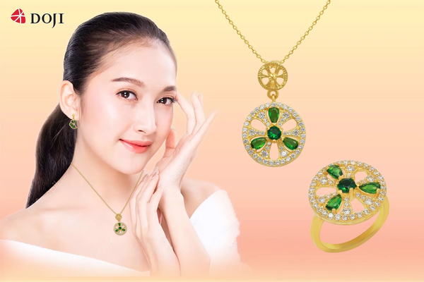 Khuôn mặt trái xoan phù hợp với tất cả các kiểu dây chuyền