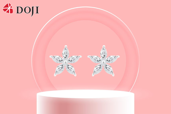 Mẫu DOJI AFEK000706F2CZ1 giúp tôn lên những đường nét xinh xắn của gương mặt