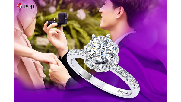 Nhẫn cầu hôn là bước chuyển mình từ hẹn hò tới tiến tới hôn nhân. Trong khi đó, nhẫn cưới là biểu tượng của sự gắn kết vĩnh cửu trong hôn nhân.