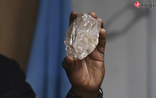 Viên kim cương lớn thứ 2 thế giới có trọng luợng 2.492 carat