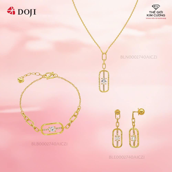 Bộ trang sức mang đậm phong cách cổ điển nhưng vẫn giúp các nàng tỏatoả sáng và đầy khí chất
