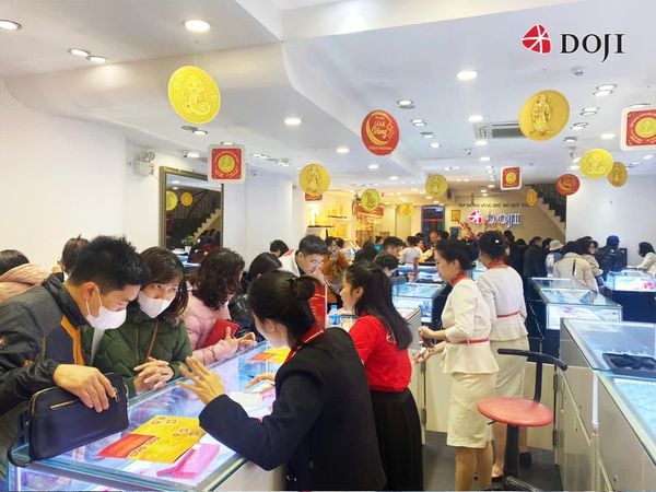 DOJI là một trong những thương hiệu trang sức uy tín chuyên cung cấp các mẫu vòng tay cao cấp