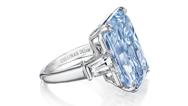 Cullinan Dream là viên kim cương xanh đậm lớn nhất từng được bán đấu giá