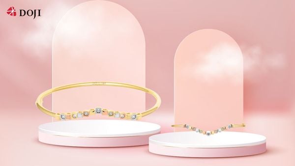 Chiếc vòng được ví như một bức tranh nhiều màu sắc với ba tông màu vàng, hồng và trắng kết hợp khéo léo