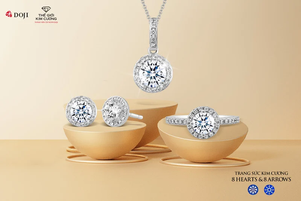 Với người có tuổi Quý Dậu 1993 mang mệnh Kim, các món trang sức có màu trắng sẽ hỗ trợ bạn điều hòa năng lượng tài lộc và mang lại may mắn