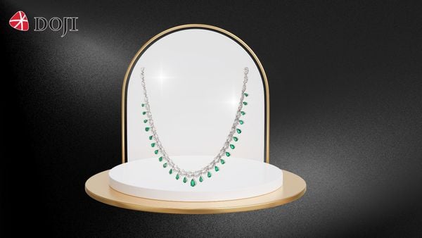Các mẫu kiềng vàng tại DOJI được chế tác từ nhiều chất liệu vàng khác nhau, có thể đáp ứng với mọi nhu cầu và sở thích của khách hàng